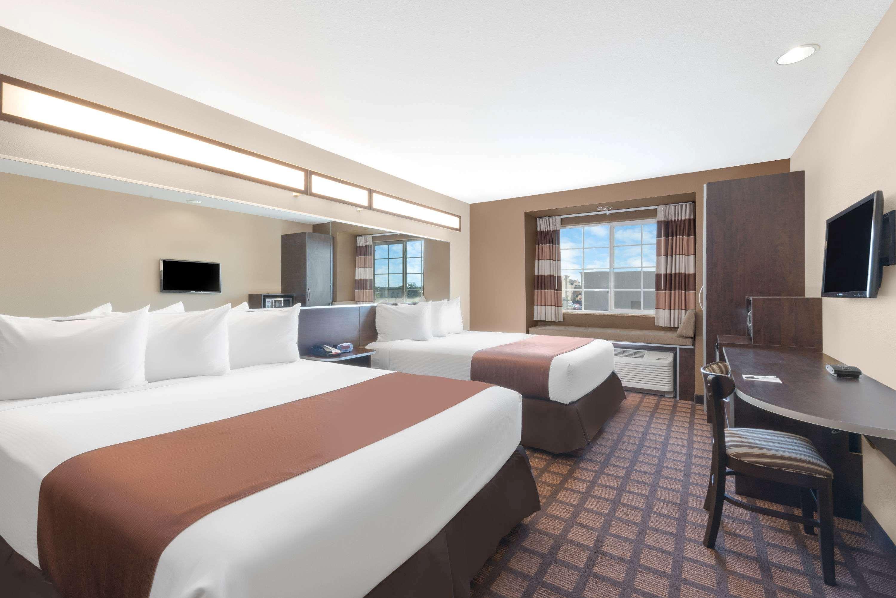 Microtel Inn & Suites By Wyndham Midland Exterior photo
