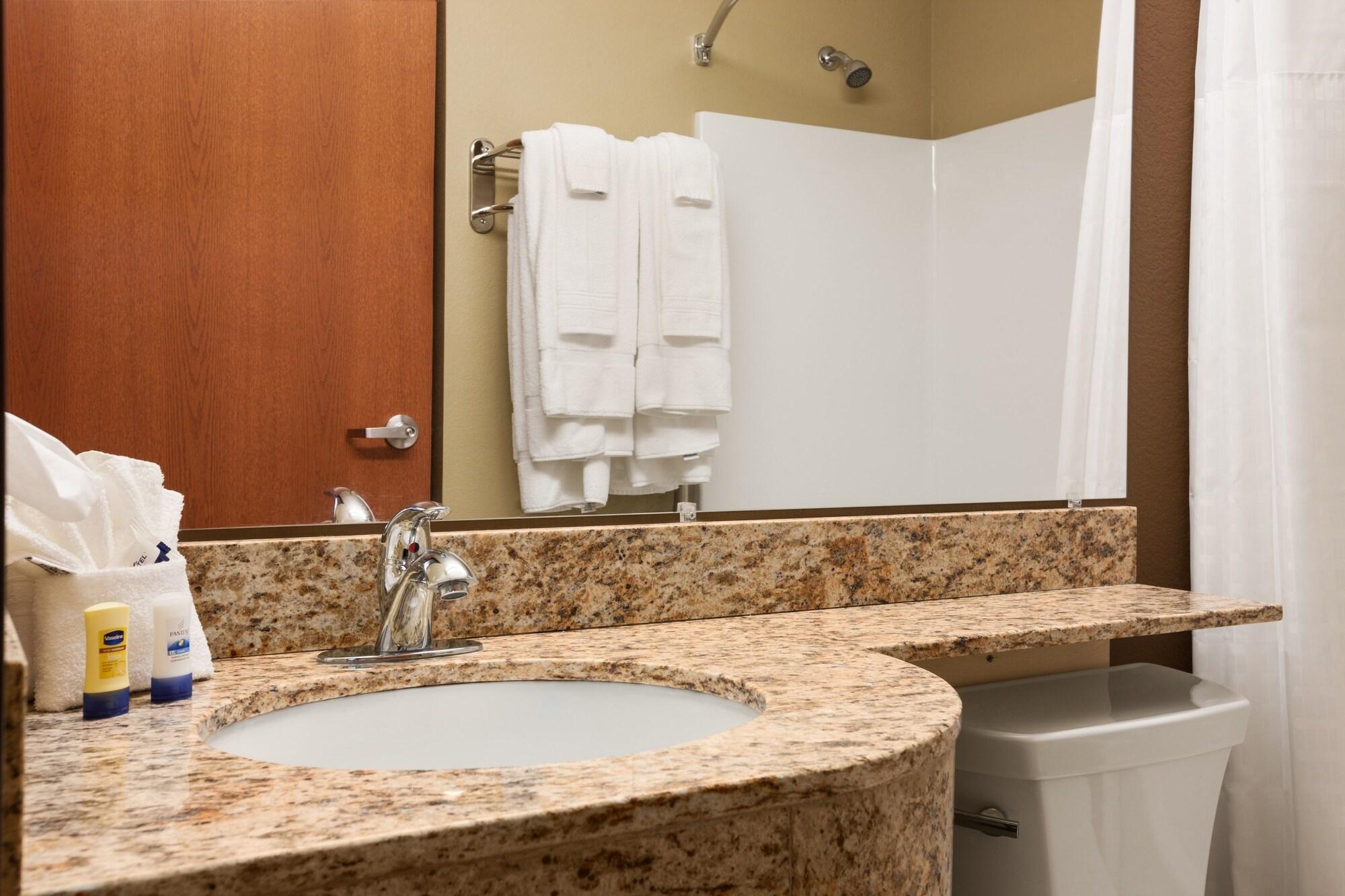 Microtel Inn & Suites By Wyndham Midland Exterior photo