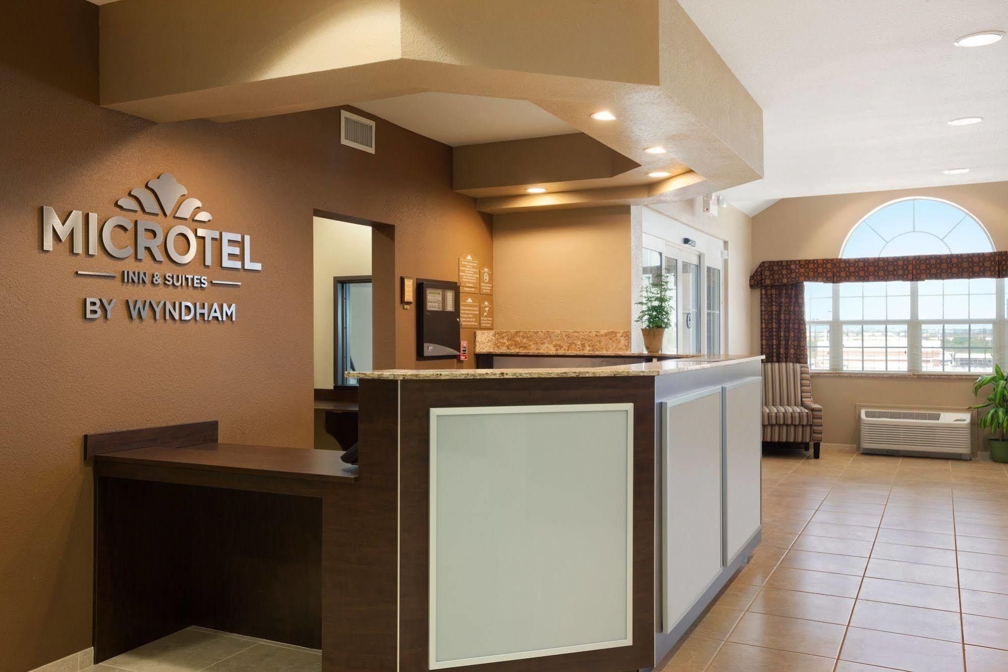 Microtel Inn & Suites By Wyndham Midland Exterior photo